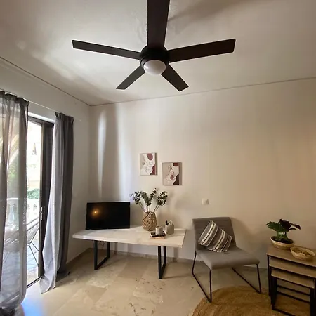 Apartment Seaside Akrata's House